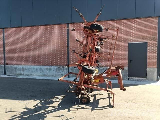 Kuhn GF8501 MH Граблі і сінозворушувачі