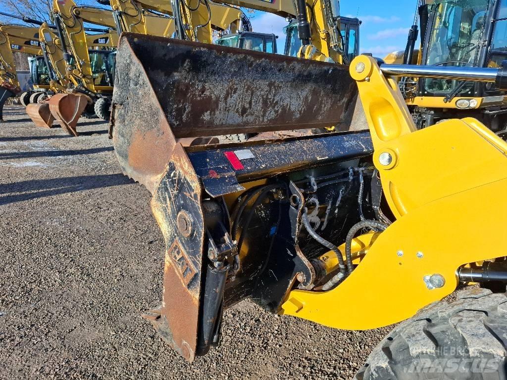 CAT 908M Фронтальні навантажувачі
