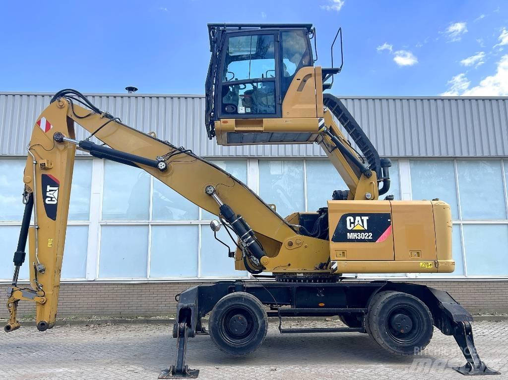 CAT MH 3022    2015    CE Перевантажувачі металобрухту/промислові навантажувачі