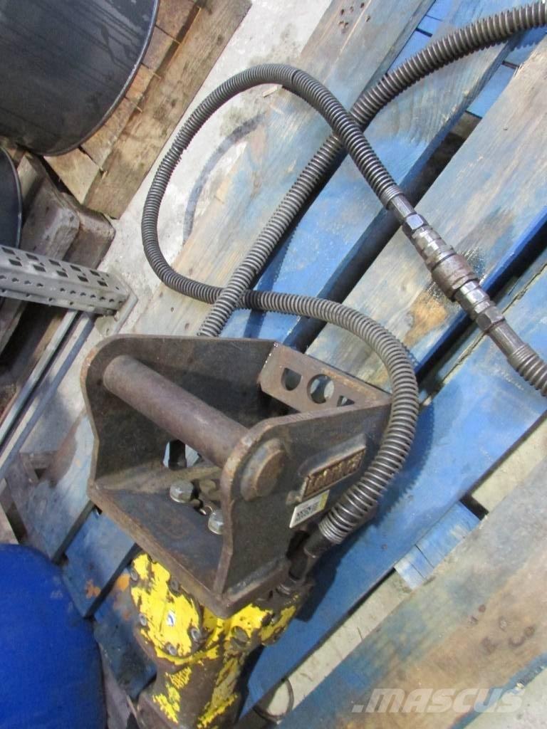 Atlas Copco SB 52 Плуги