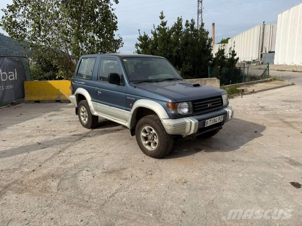 Mitsubishi Montero Автомобілі