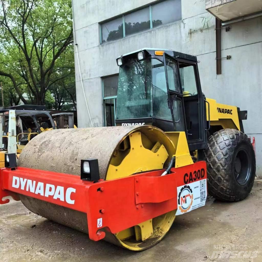 Dynapac CA30D Грунтові котки