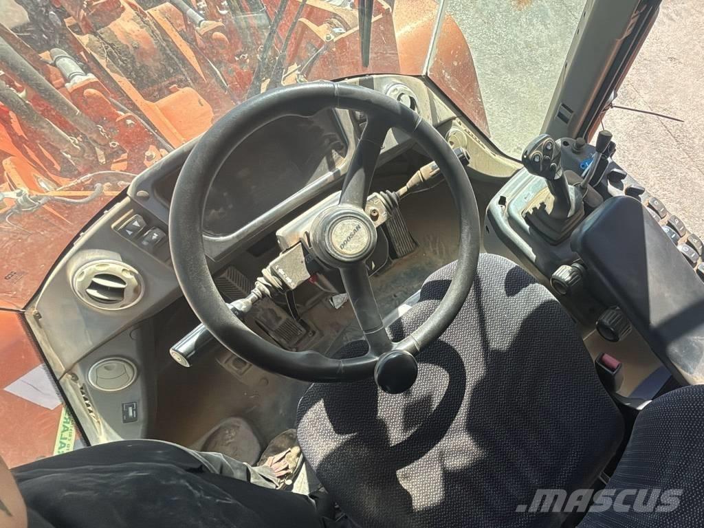 Doosan DL 250-3 Фронтальні навантажувачі