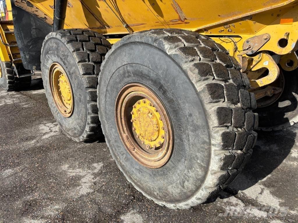 CAT 730 C2 (Tailgate) Зчленовані самоскиди