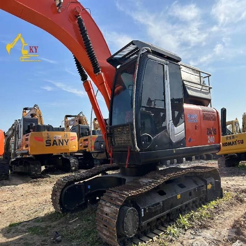 Hitachi ZX 240 Гусеничні екскаватори