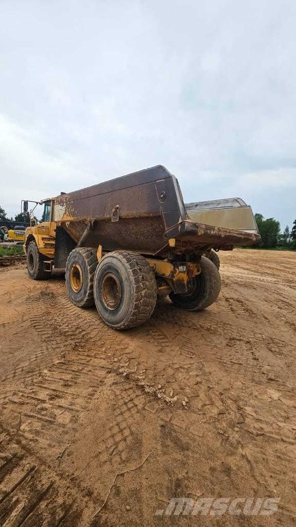 Volvo A 25 D Зчленовані самоскиди