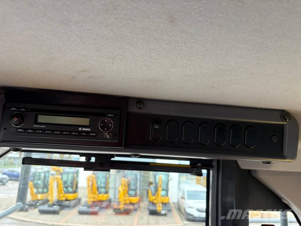 Komatsu WA380-8 Фронтальні навантажувачі