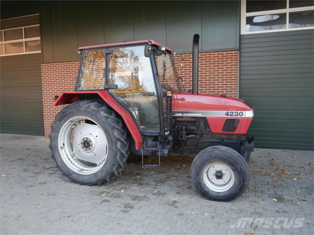 Case IH 4230 2wd Трактори