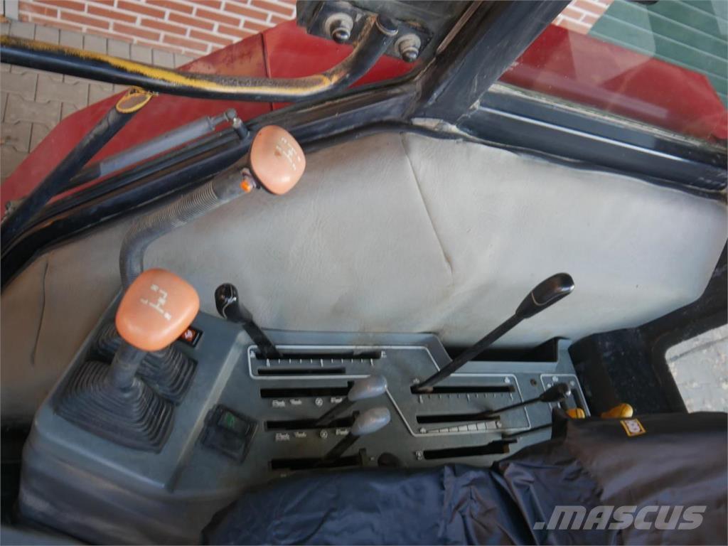 Case IH 4230 2wd Трактори