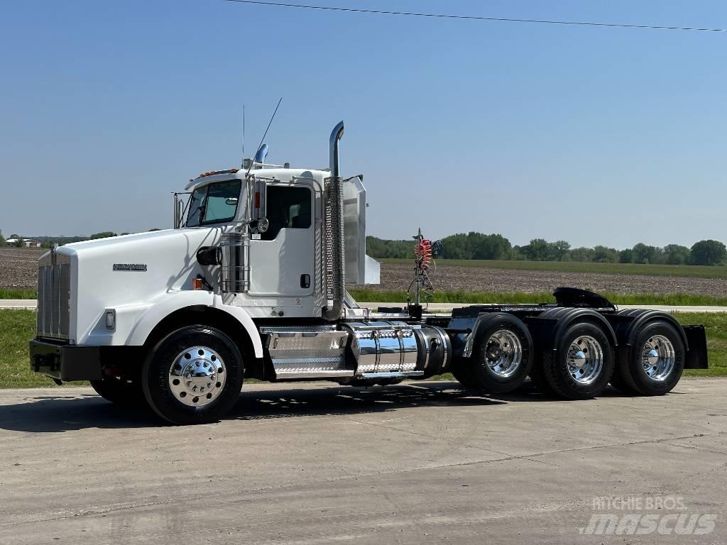 Kenworth T 800 Тягачі