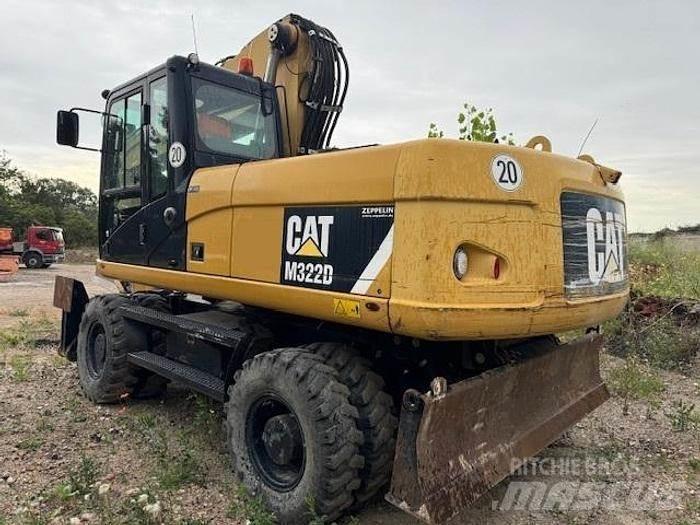 CAT M 322 D Колісні екскаватори