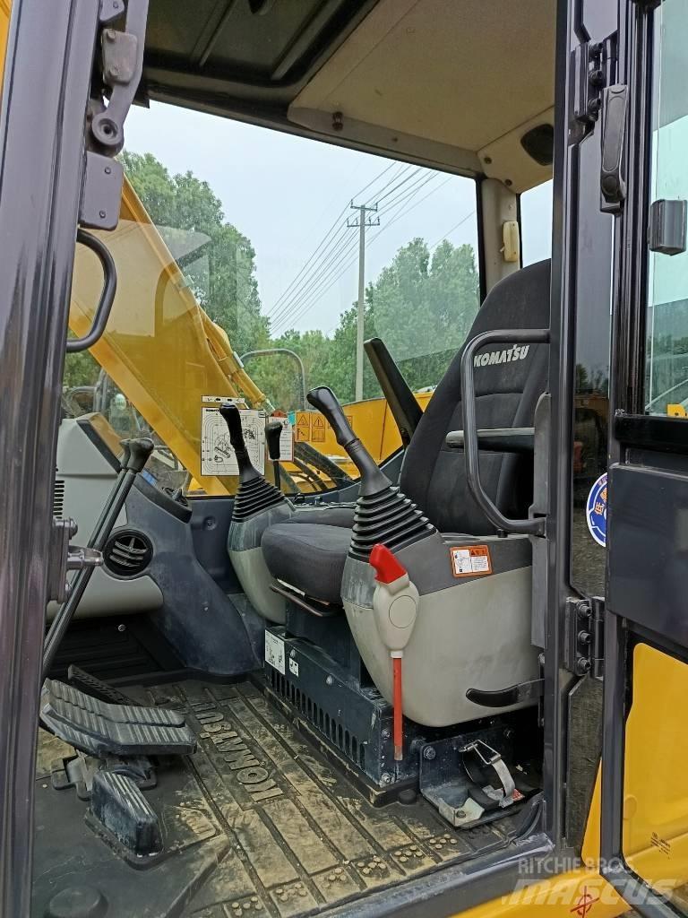 Komatsu PC 70 Гусеничні екскаватори