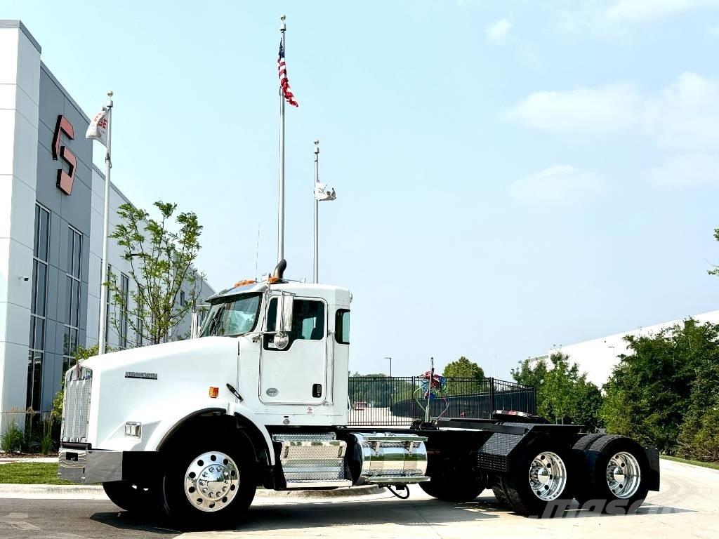 Kenworth T 800 Тягачі