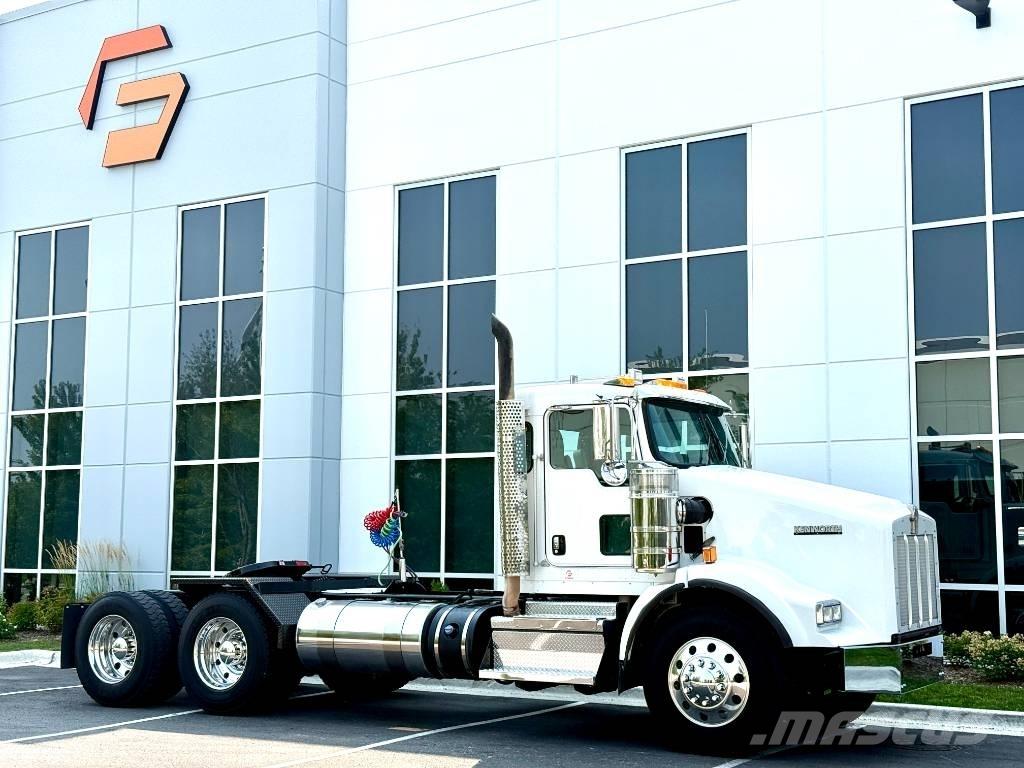 Kenworth T 800 Тягачі
