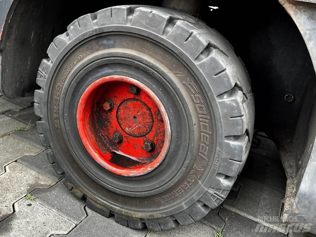 Linde P 250 Тягачі колісні