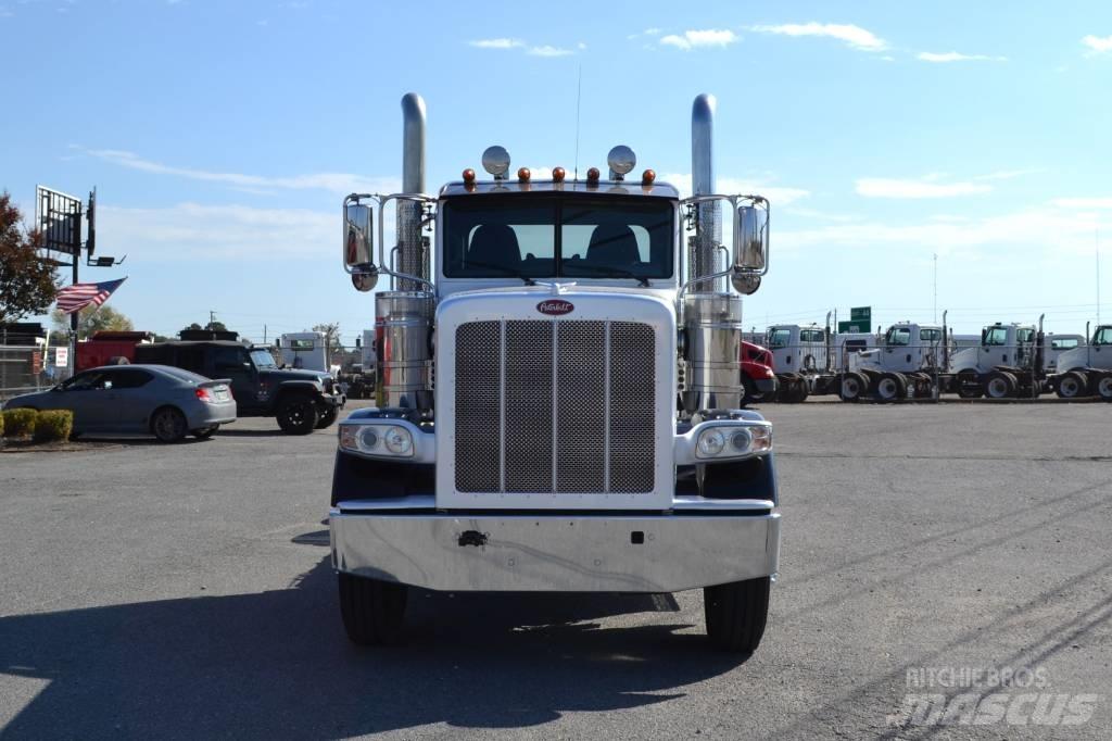 Peterbilt 389 Тягачі