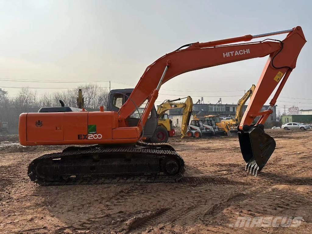 Hitachi EX 200 Гусеничні екскаватори