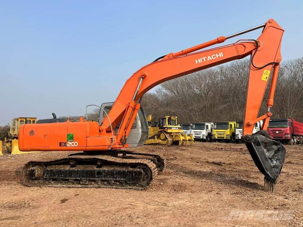 Hitachi EX 200 Гусеничні екскаватори