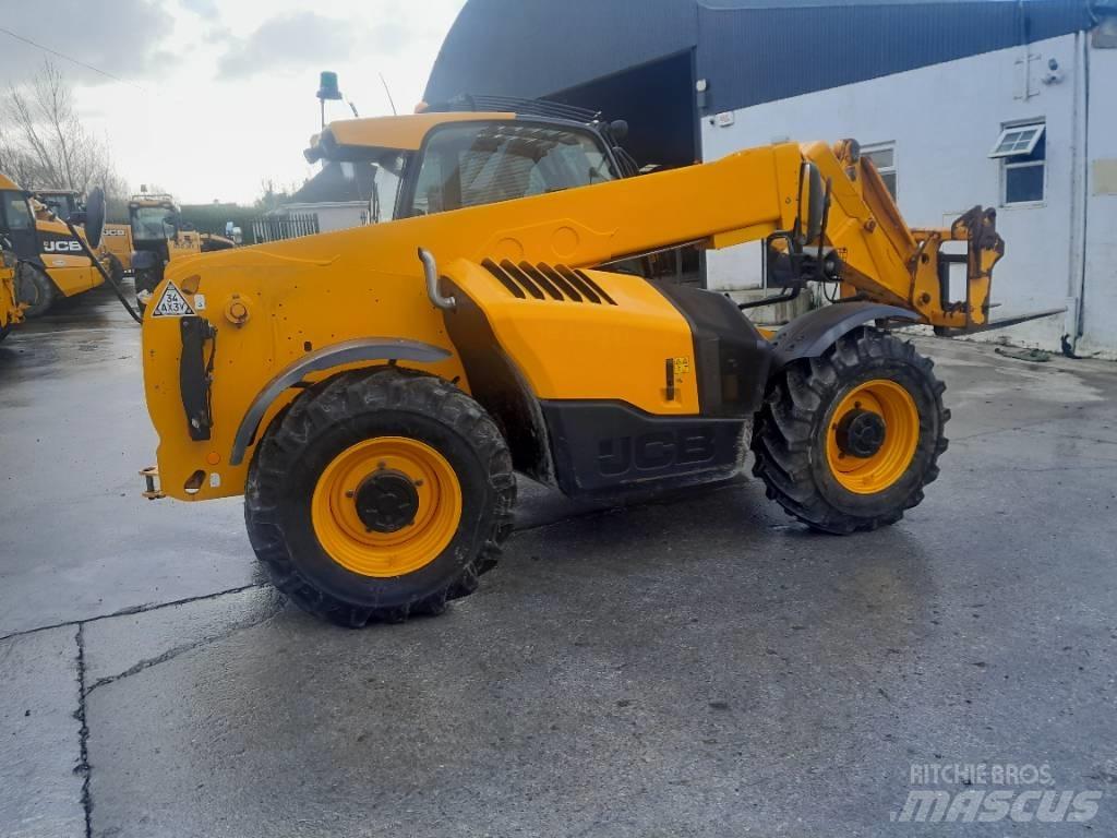 JCB 541-70 Телескопічні навантажувачі