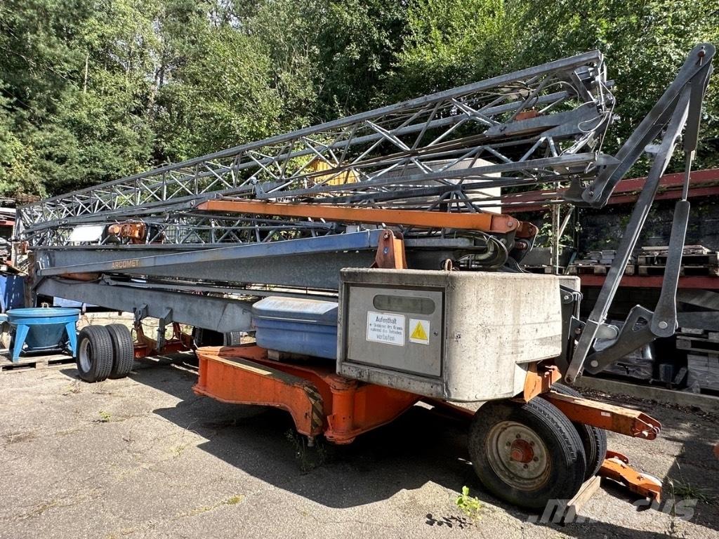 Comedil CBR 32 Plus Монтажний кран