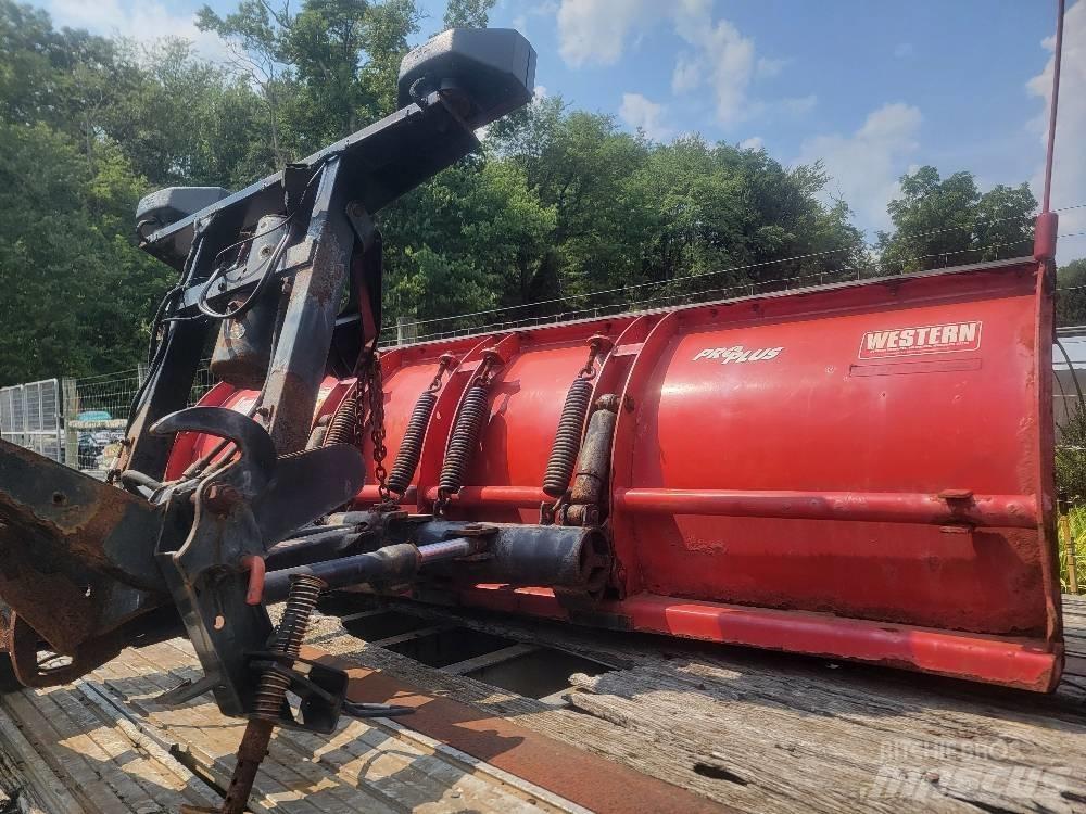 Western PRO PLUS Снігоочищувальні ножі та плуги