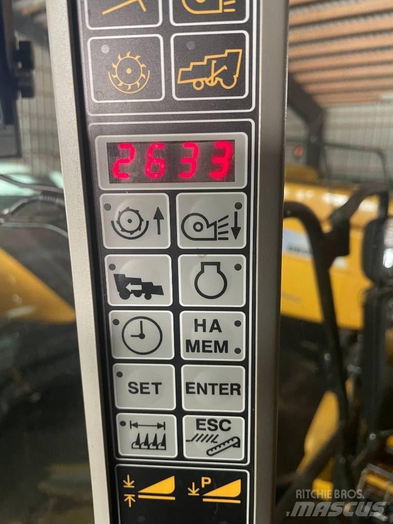 New Holland CS660 Зернозбиральні комбайни