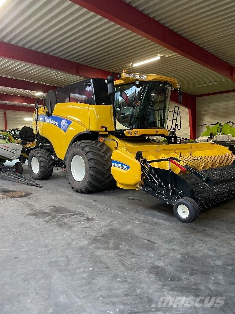 New Holland CX 8080 Зернозбиральні комбайни