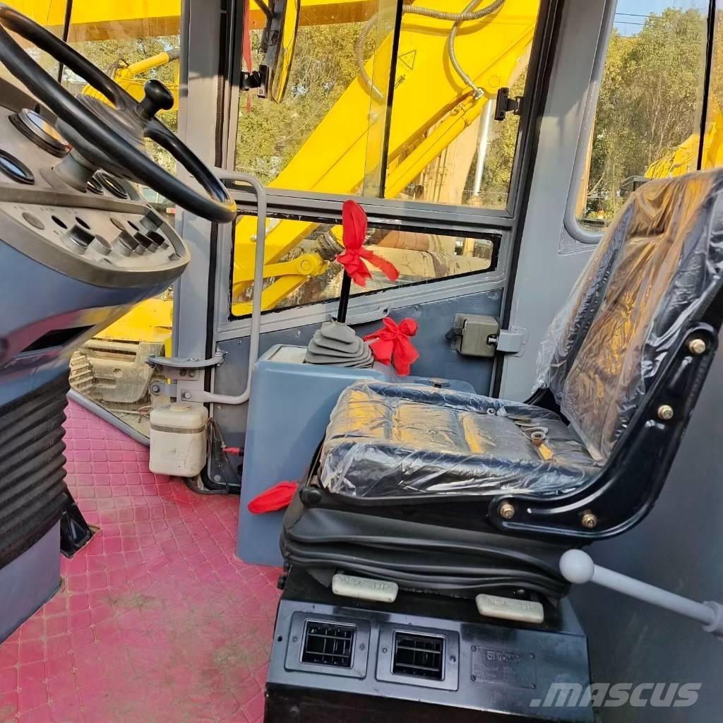 XCMG XS143J Грунтові котки