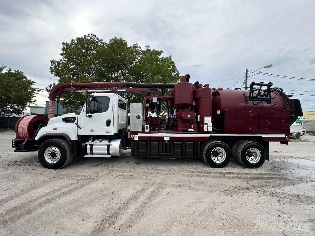 Freightliner 114 SD Комбі/Вакуумні вантажівки