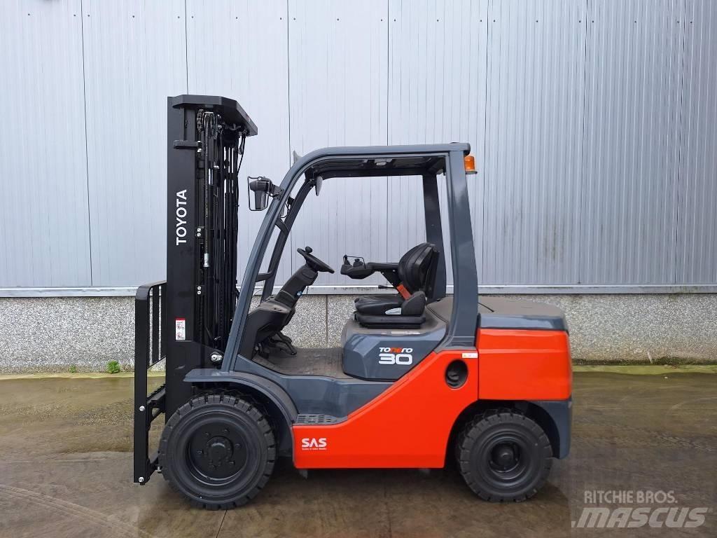 Toyota 52-8 FD F 30 Дизельні навантажувачі
