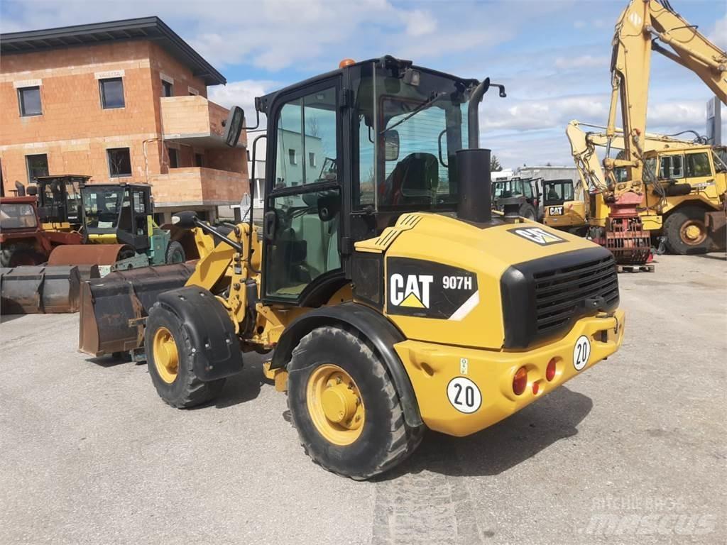 CAT 907H Фронтальні навантажувачі