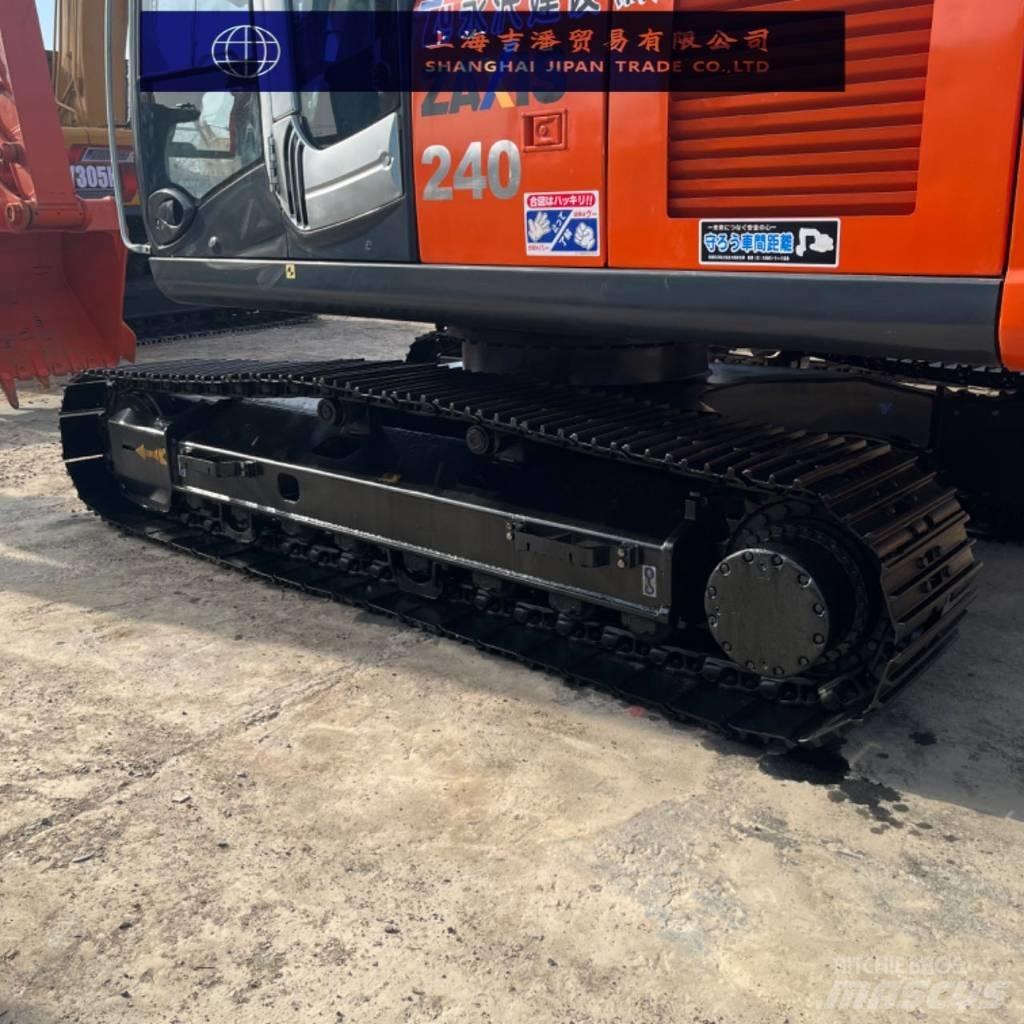 Hitachi ZX 240 Гусеничні екскаватори