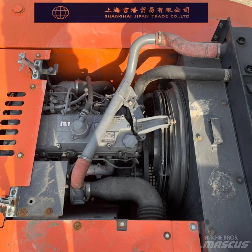 Hitachi ZX 240 Гусеничні екскаватори
