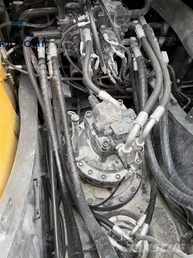 Volvo EC 240 B LC Гусеничні екскаватори