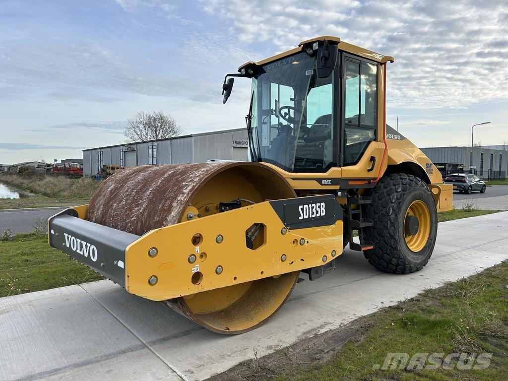 Volvo SD135B Грунтові котки