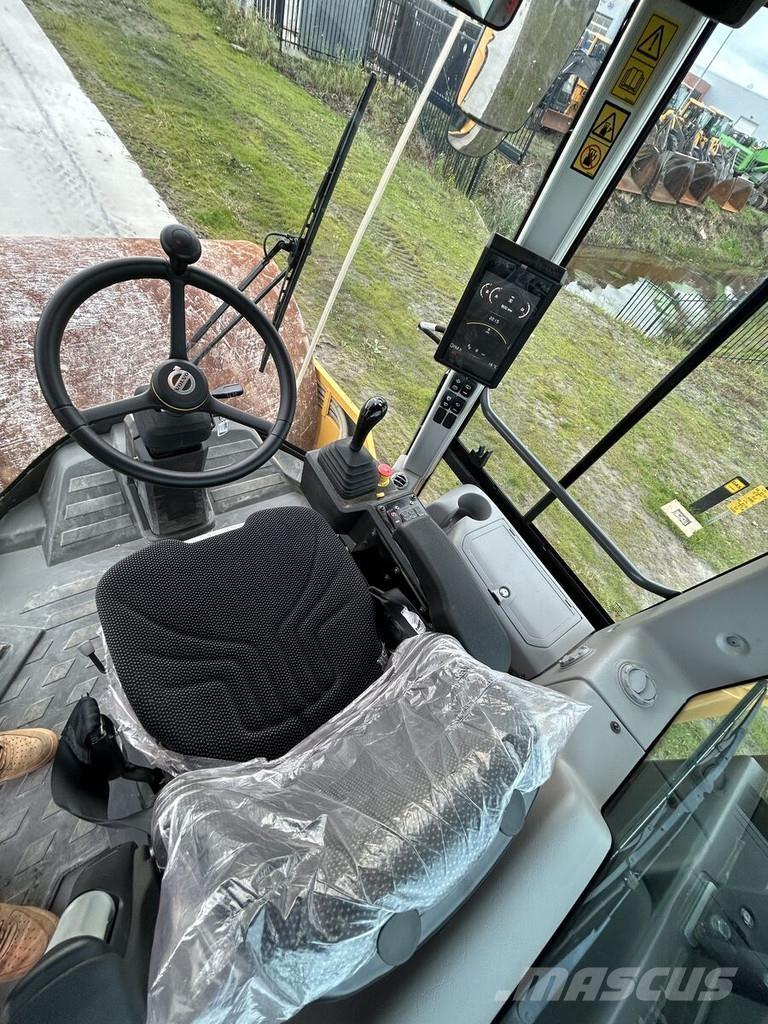 Volvo SD135B Грунтові котки