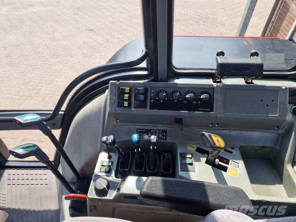 Valtra 8950 Трактори