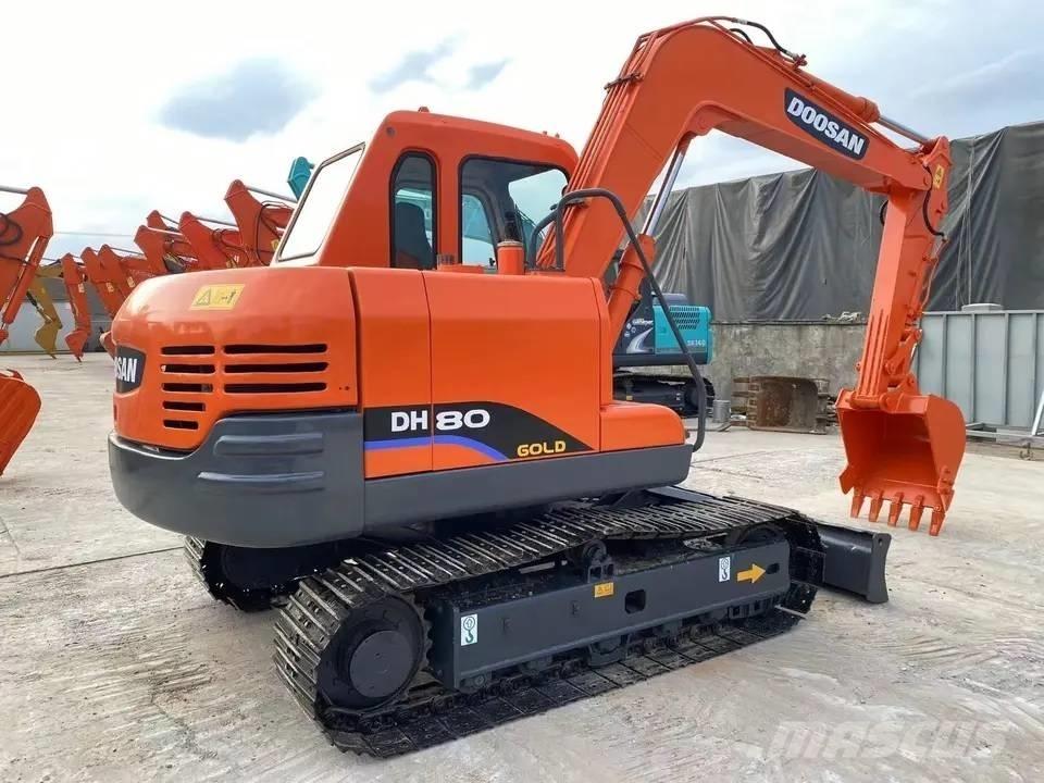 Doosan DH80 Середні екскаватори 7т. - 12т.