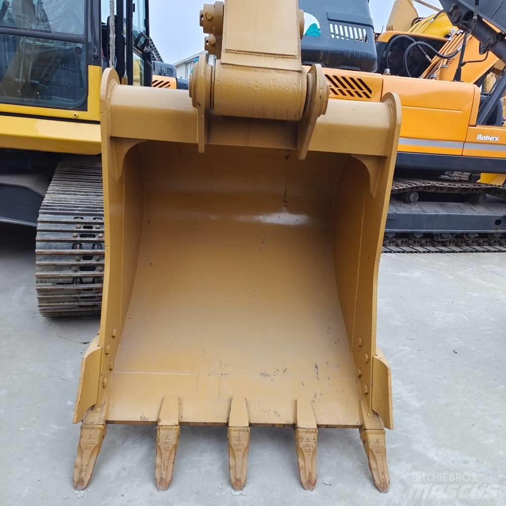 CAT 330 D Гусеничні екскаватори