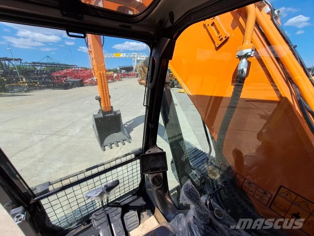 Doosan DX225LC-7M Гусеничні екскаватори