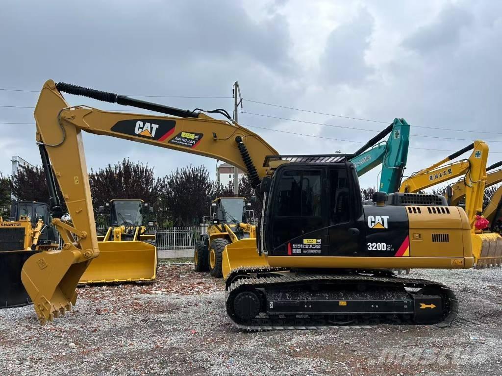 CAT 320 D L Гусеничні екскаватори