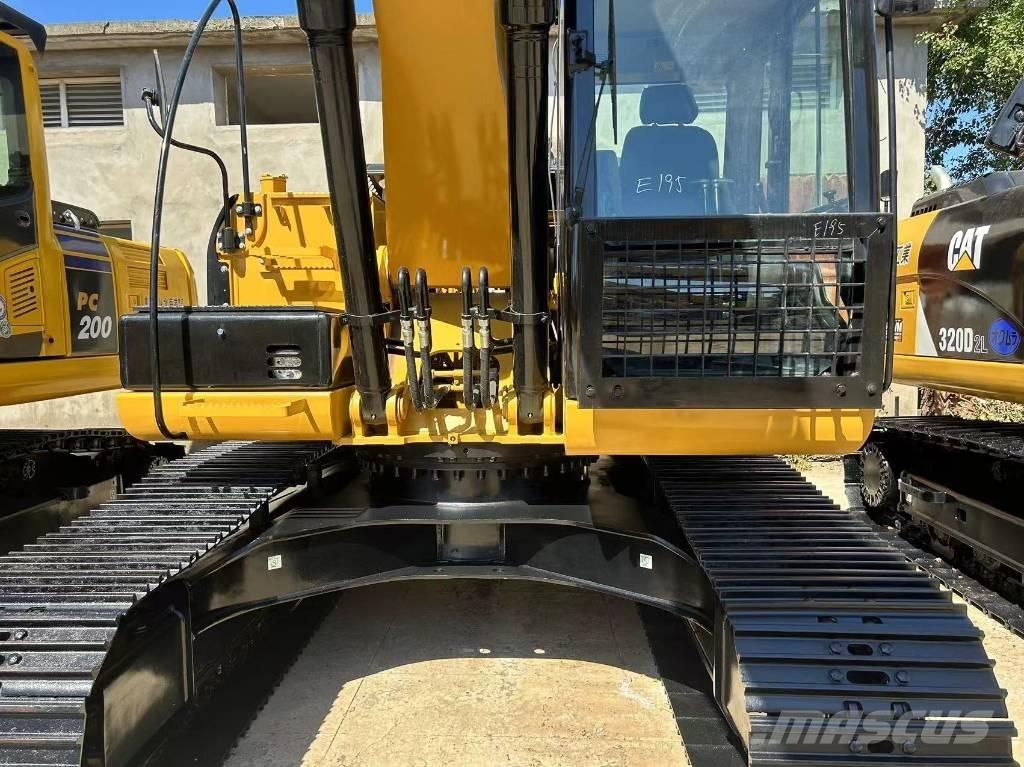 CAT 320 D L Гусеничні екскаватори