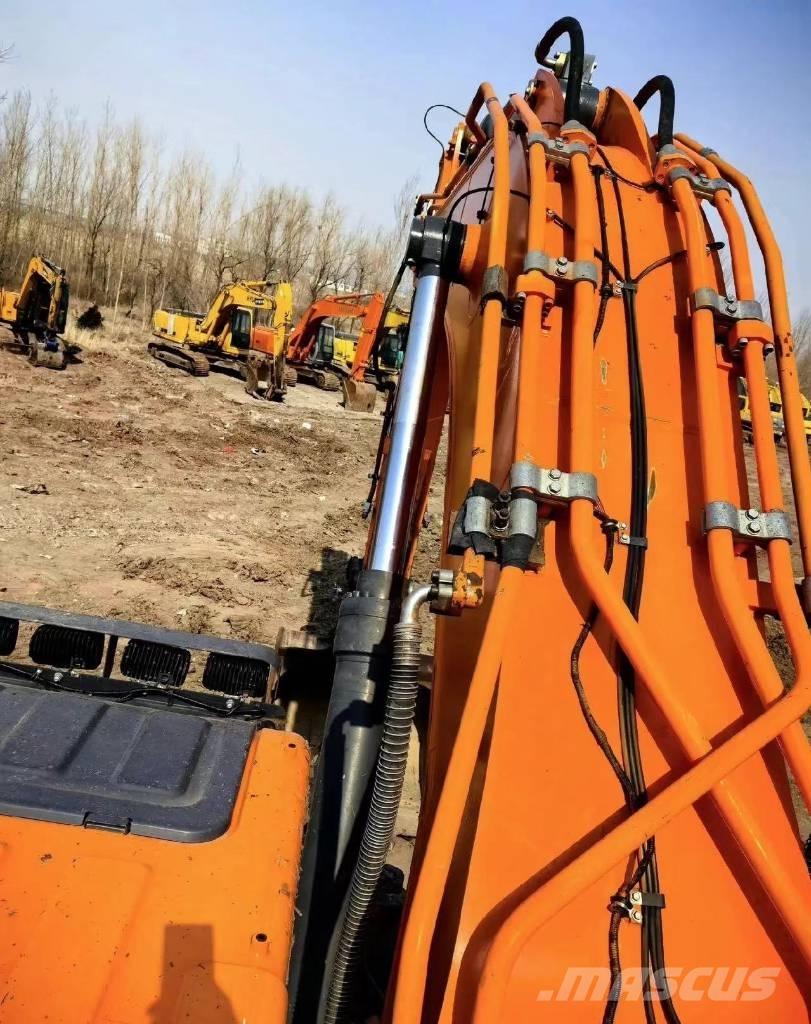 Doosan DX 500 LC Гусеничні екскаватори