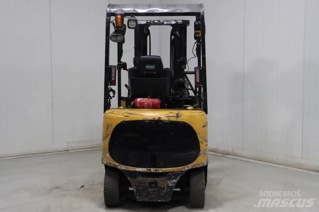 CAT EP25KPAC Електронавантажувачі