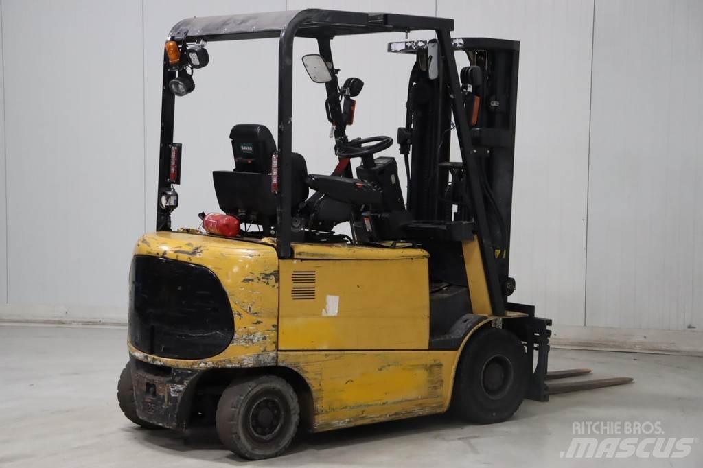 CAT EP25KPAC Електронавантажувачі