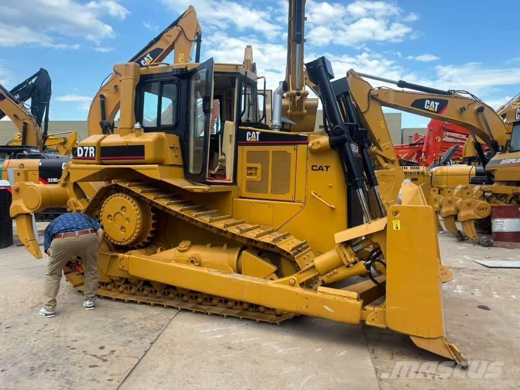 CAT D 7 R Гусеничні бульдозери