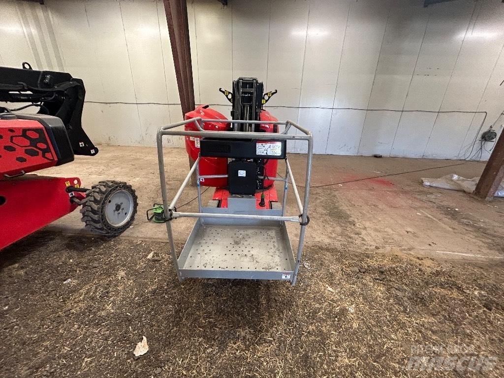 Manitou 100 VJR Вертикальні щоглові підйомники