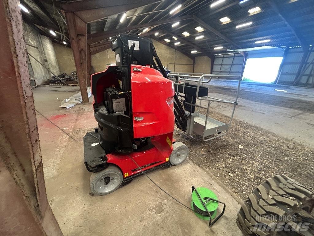 Manitou 100 VJR Вертикальні щоглові підйомники
