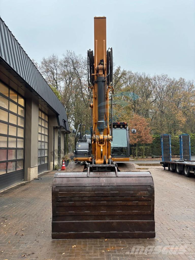 CASE CX 300 D Гусеничні екскаватори