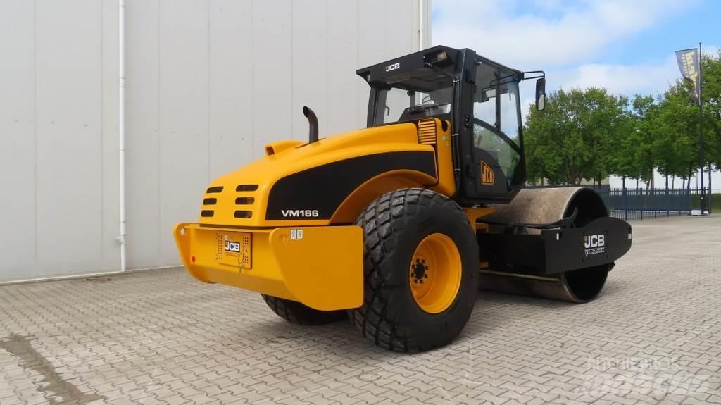 JCB VM166D Грунтові котки